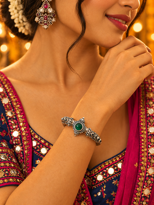 Emerald Crest Bangle